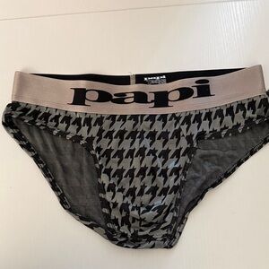 Papi Houndstooth Patterned Briefs in Black and Gray
